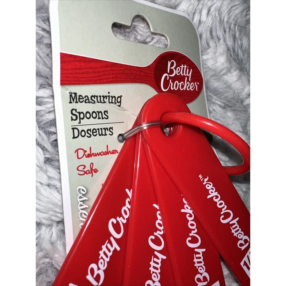 Betty Crocker Red Plastic Measuring Spoons Set 4 Piece Dishwasher Safe New